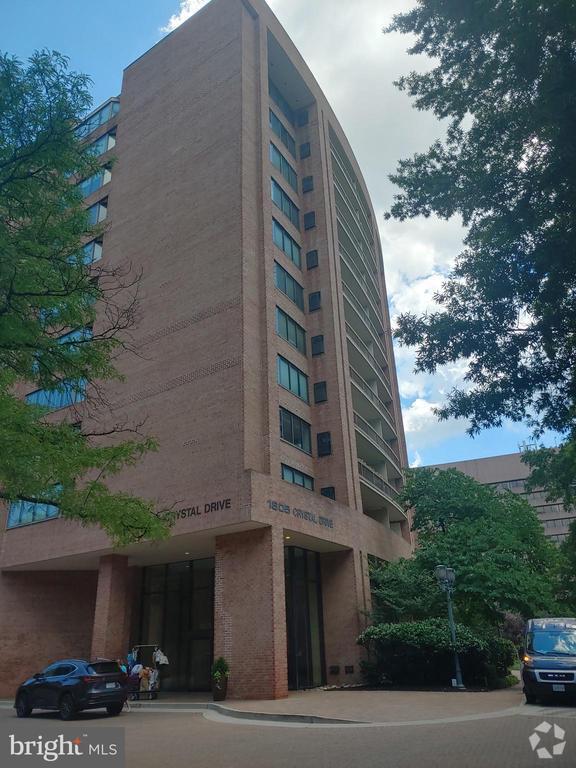 Building Photo - 1805 Crystal Dr Unit 618S Rental
