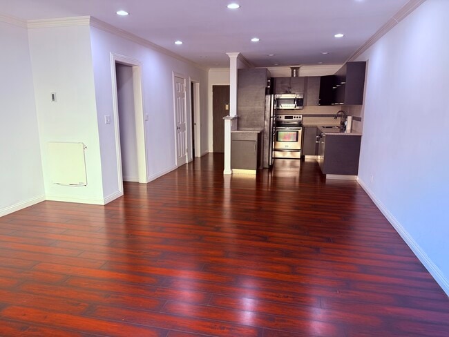 Photo - 5651 Windsor Way Unidad 105