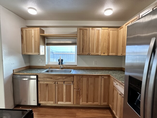 Photo - 729 9th Ave Unit A