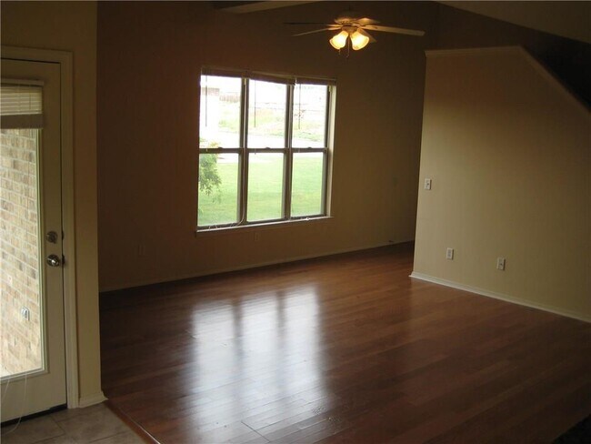 Photo - 3404 SW Deerfield Blvd