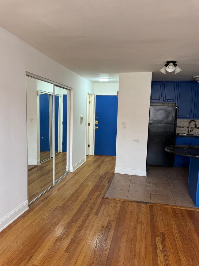 Photo - 2401 W Balmoral Ave Unit 3D