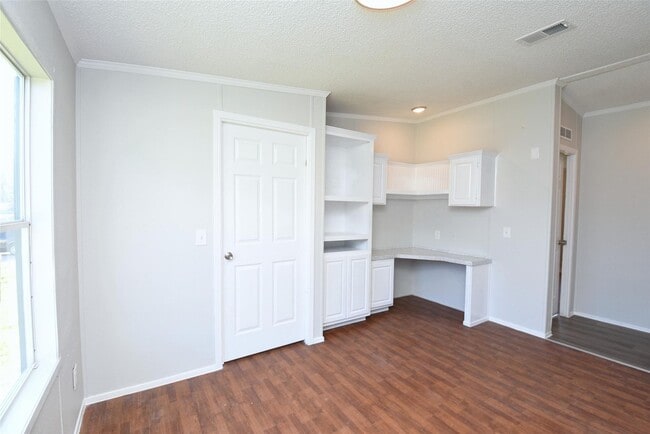 12767 Roy Harris Loop