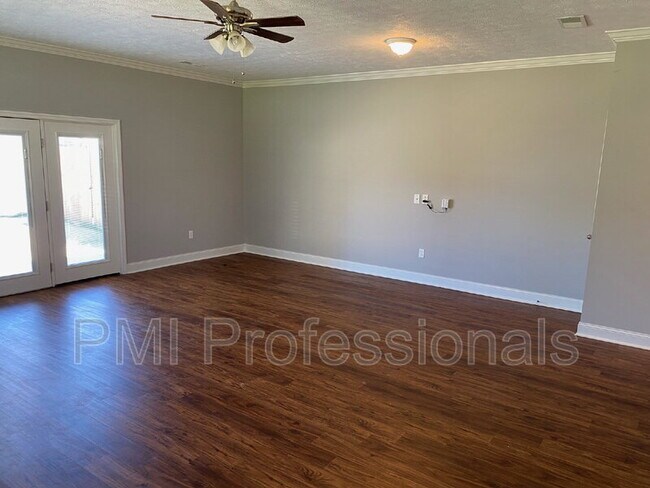 Photo - 3016 Florence Rd