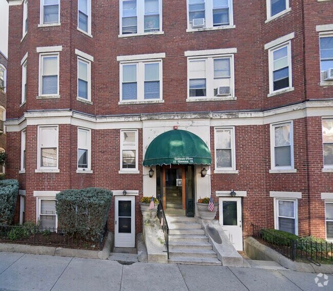 Building Photo - 11 Barrows St Unit 4A Rental