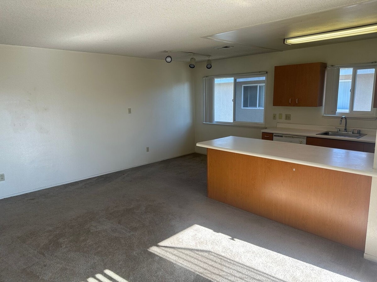 Photo - 2212 Palisade Ave Unidad 4