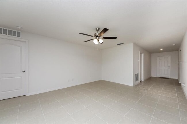 Photo - 1467 Swan Lake Cir