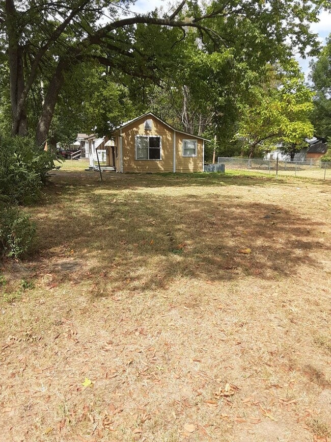 Photo - 1512 Flora St