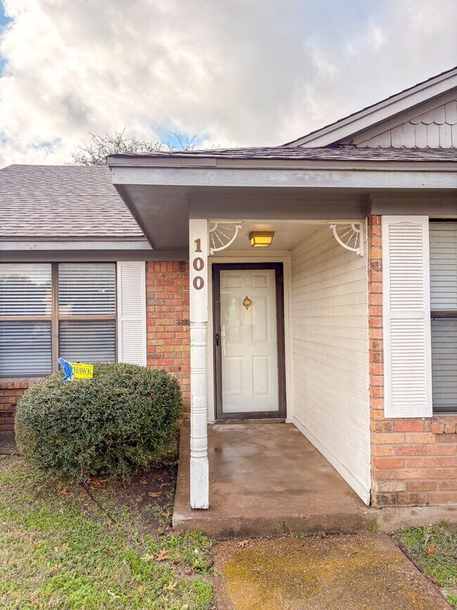 Photo - 100 Marylee Dr