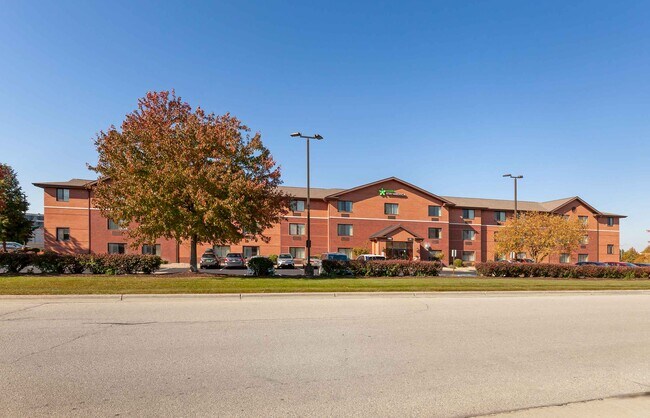 Furnished Studio-Madison - Old Sauk Rd.