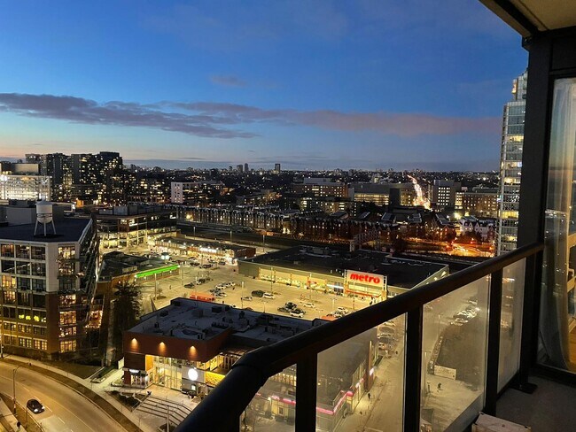 Photo - 135 E Liberty St Unit 1404