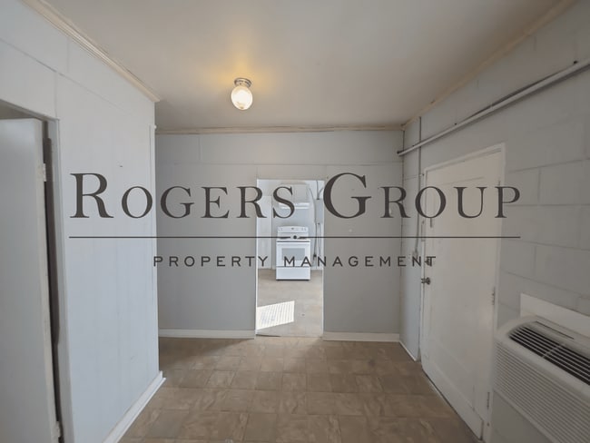 Photo - 725 Epsom Rd