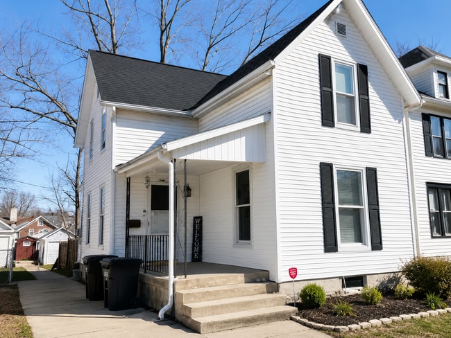 Building Photo - 611 W Ordway St