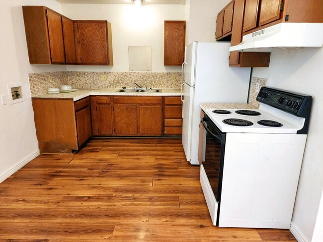 Photo - 3255 Mesa Ave