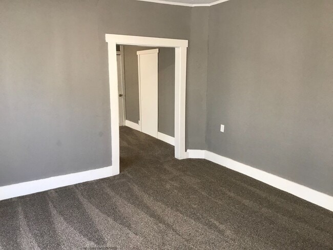 Building Photo - Olney 1135 Unit 1135 N. Olney St.