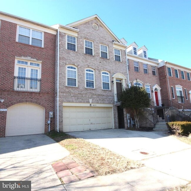 Photo - 10773 Folkestone Way Townhome