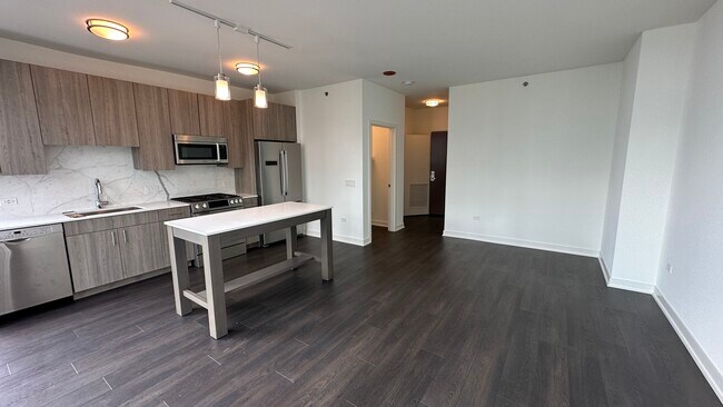 Photo - 301 E North Water St Unit 01