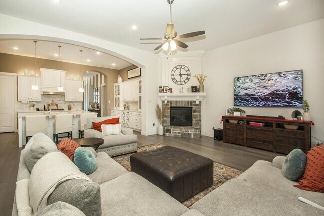 Photo - 1412 Via Toscana Ln