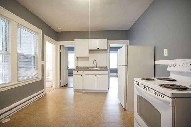 Photo - 72 Kensington Ave Unit 2L