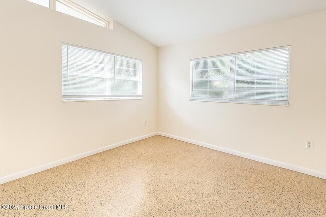 Photo - 814 Warren Ave