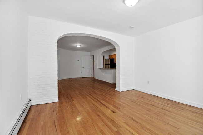 Photo - 113 Sussex St Unit Grdn