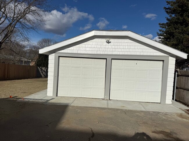 Photo - 33 Rosegarden St