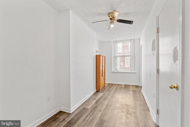 Photo - 1534 Page St