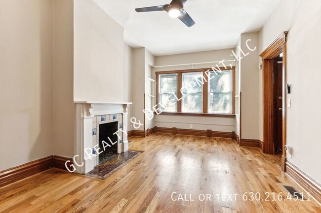 Photo - 1028 W Roscoe St Unit 1