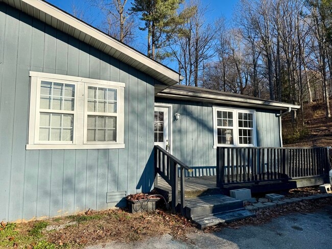 Building Photo - 51 Shields Ln Unit 4