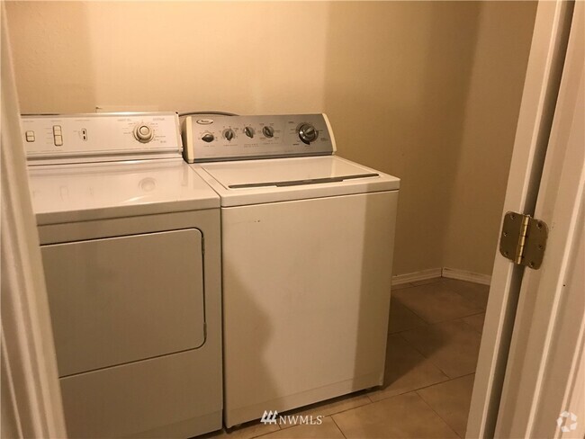 Building Photo - 3332 S Holly St Unit Mother in Law Rental