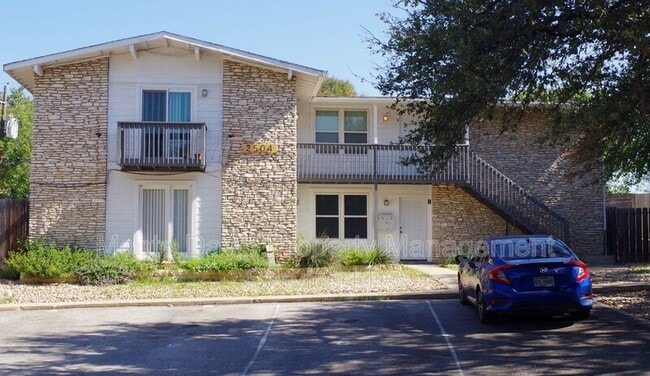 Photo - 2504 Manor Cir Unit A