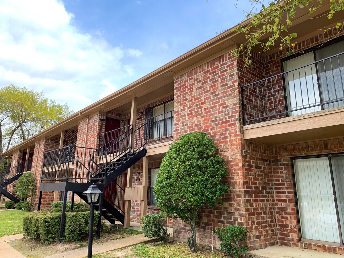 Photo - Pecan Valley Apartments