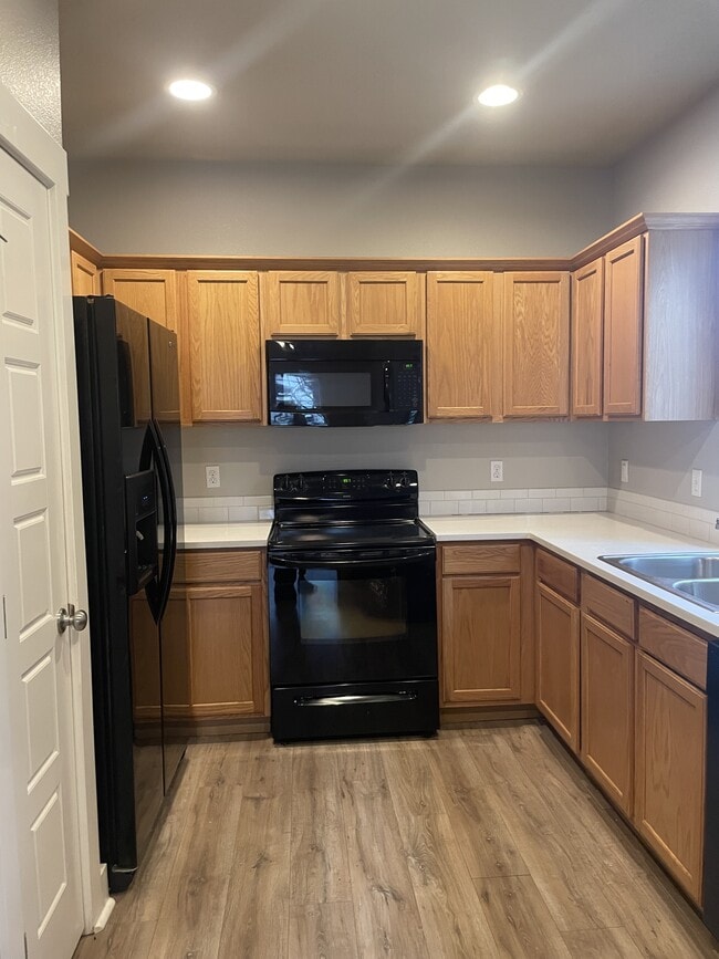 Photo - 447 N Baxter Way