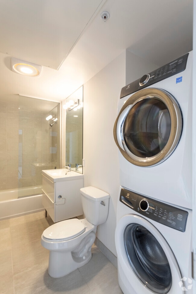 2 BR, 2 BA - 945 SF - The Park