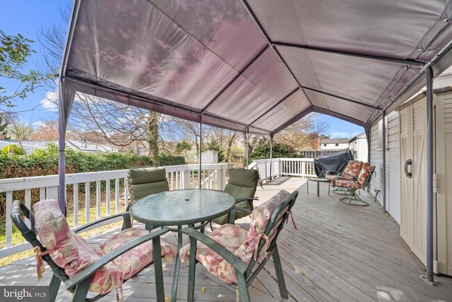 Photo - 114 Charles St