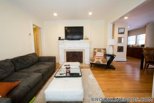 Photo - 37 Beaconsfield Rd Unit 1