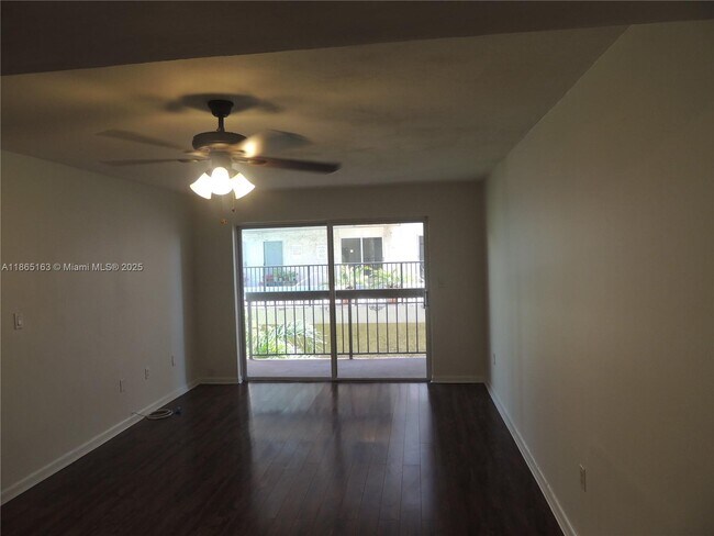 Photo - 833 West Ave Unidad 302