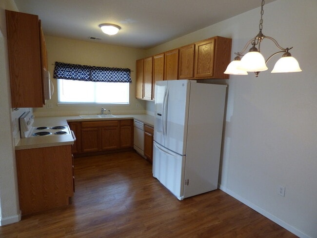Photo - MUST SEE 2 Bed/2 Bath Condo in the Lakesho...