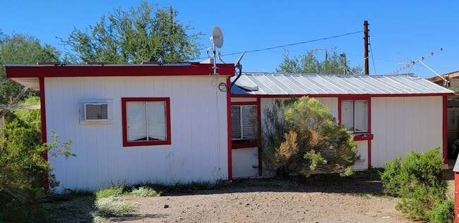 Building Photo - 12800 S 43rd Ave Unit 4