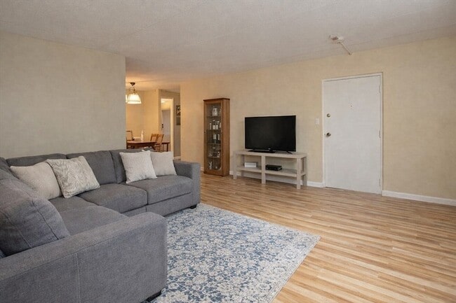 Photo - 30 High St Unit 303