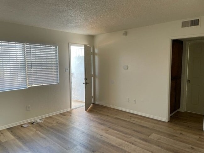 Photo - 5801 Nogal Ave Unidad Apt. D