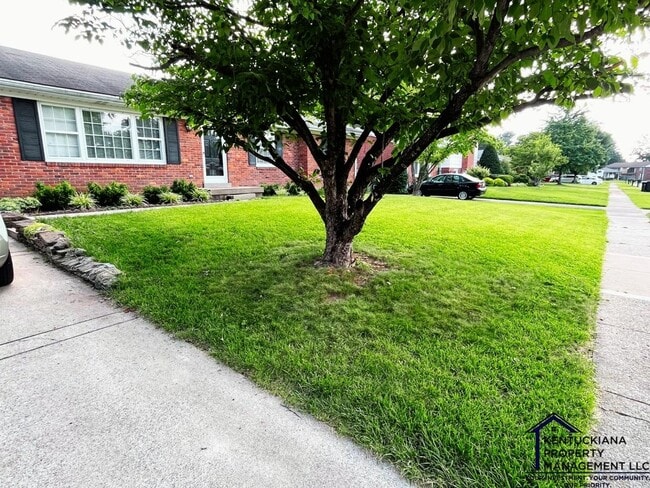 Building Photo - 9400 Habersham Dr