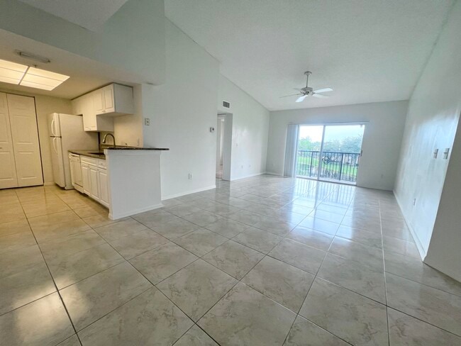 Photo - 900 Crestwood Ct S Unit 918