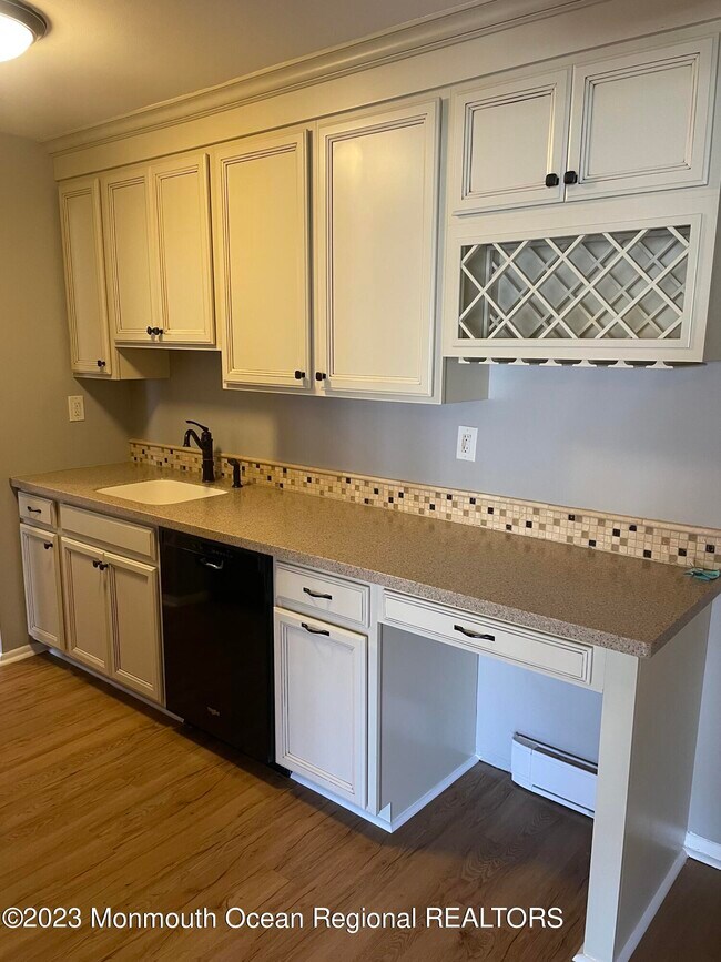 36 Amberly Dr  
