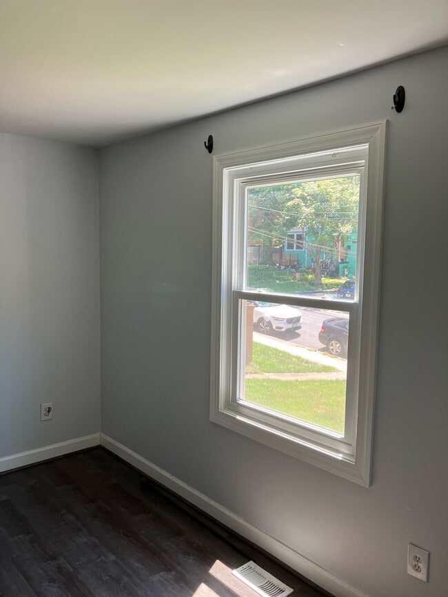 Photo - 702 Hudson Ave