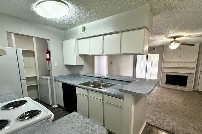 Photo - Santa Fe Apartments