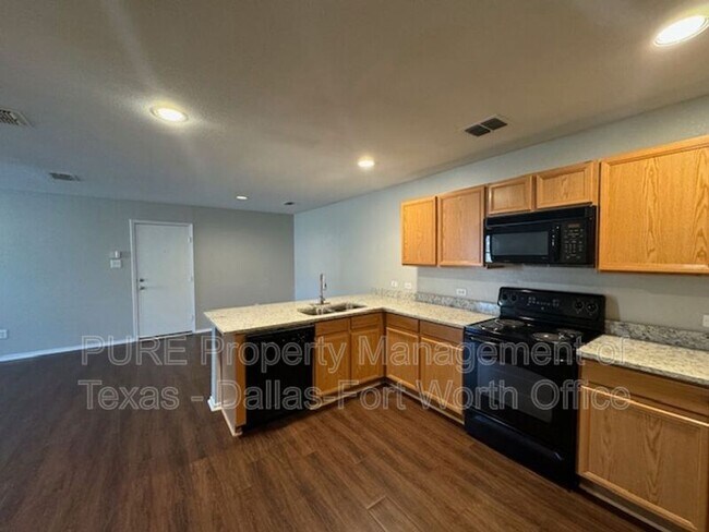 Photo - 500 Brookbank Dr