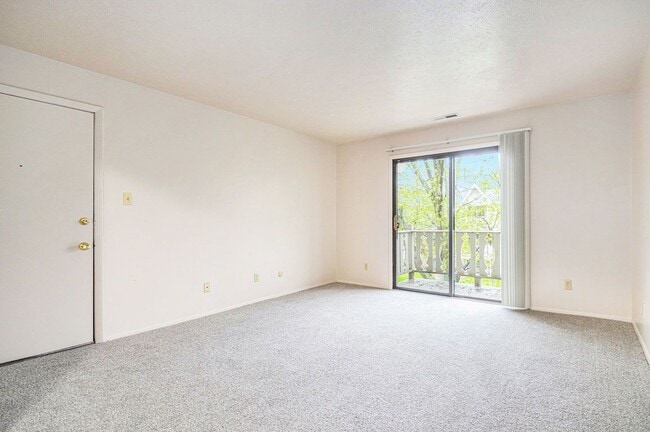 Hickory Village Apartments