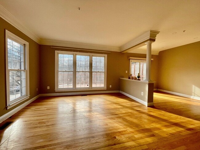 Photo - 1030 Grand Oak Way