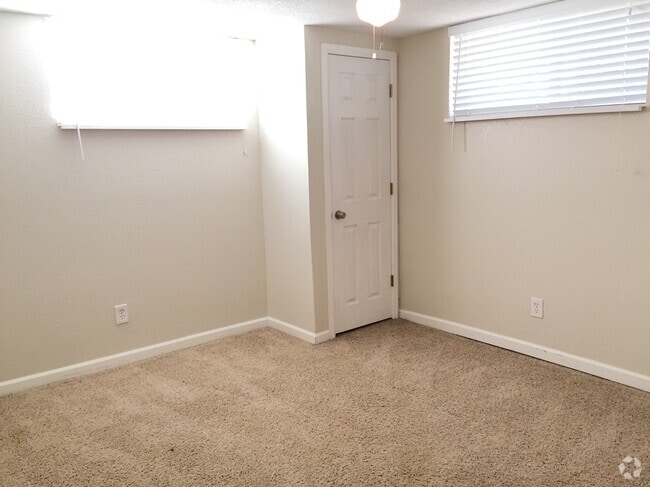 Building Photo - 4660 Perry St Rental