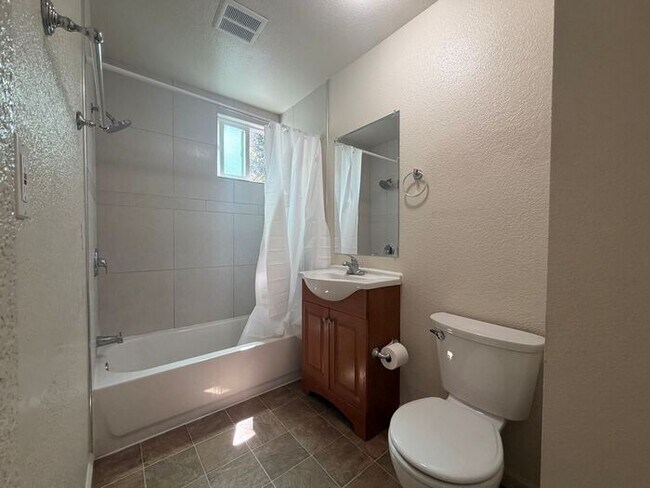 Photo - Petite 2 Bedroom, 1 Bath with yard